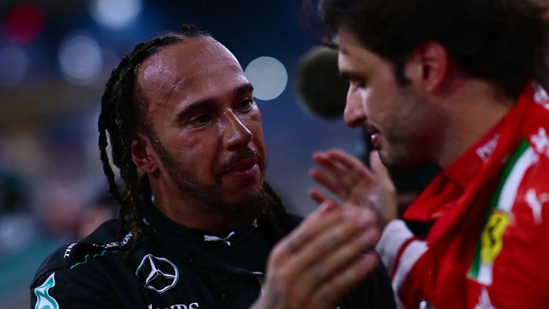 Ha avuto modo anche di salutare Carlos Sainz, di cui prenderà il posto nel 2025