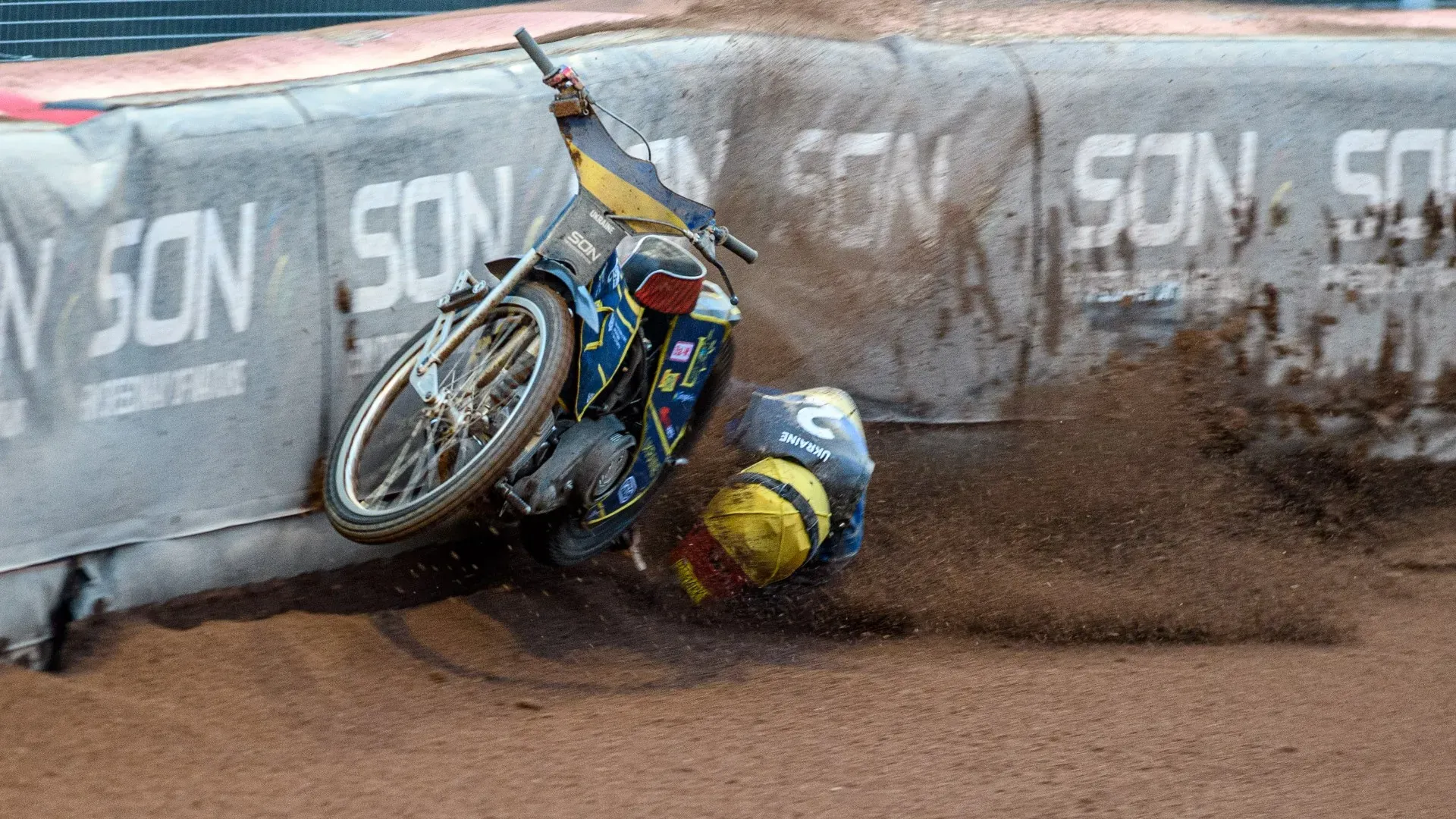 Durante la semifinale 1 della gara ha perso il controllo della moto
