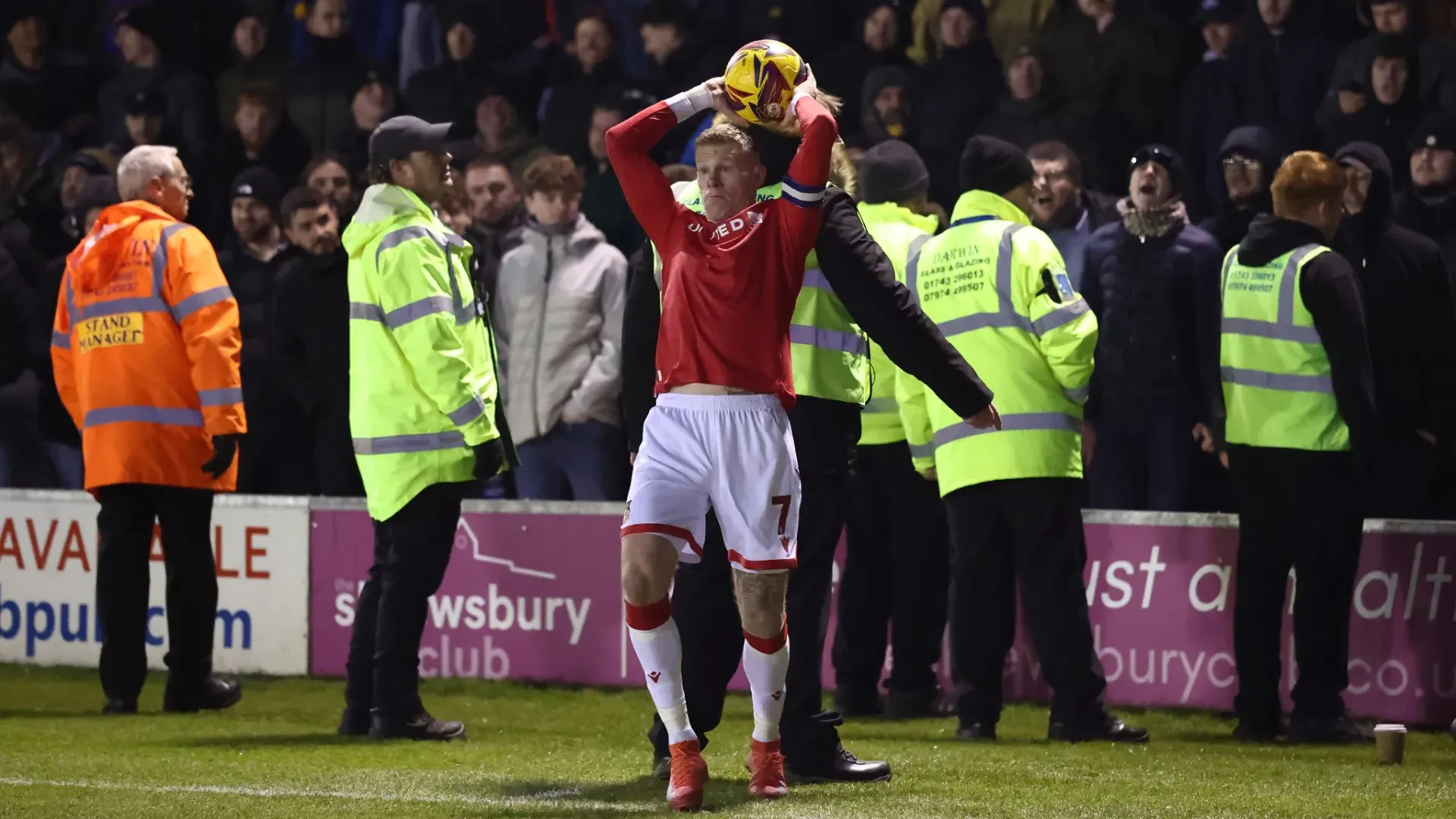 Il calciatore irlandese è da tempo nel mirino di molti tifosi inglesi
