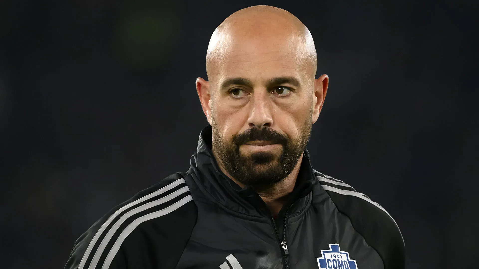 4- A Como Pepe Reina (42 anni) si sta alternando con Emil Audero
