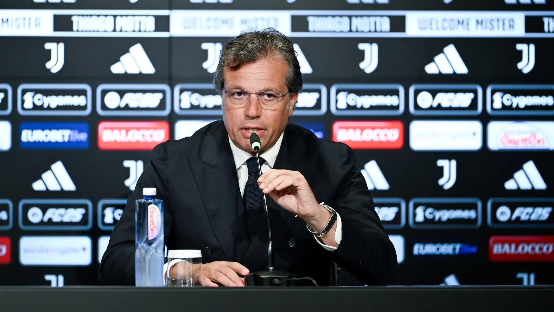 Inter-Juventus, si riaccende lo scontro per il grande campione. Foto
