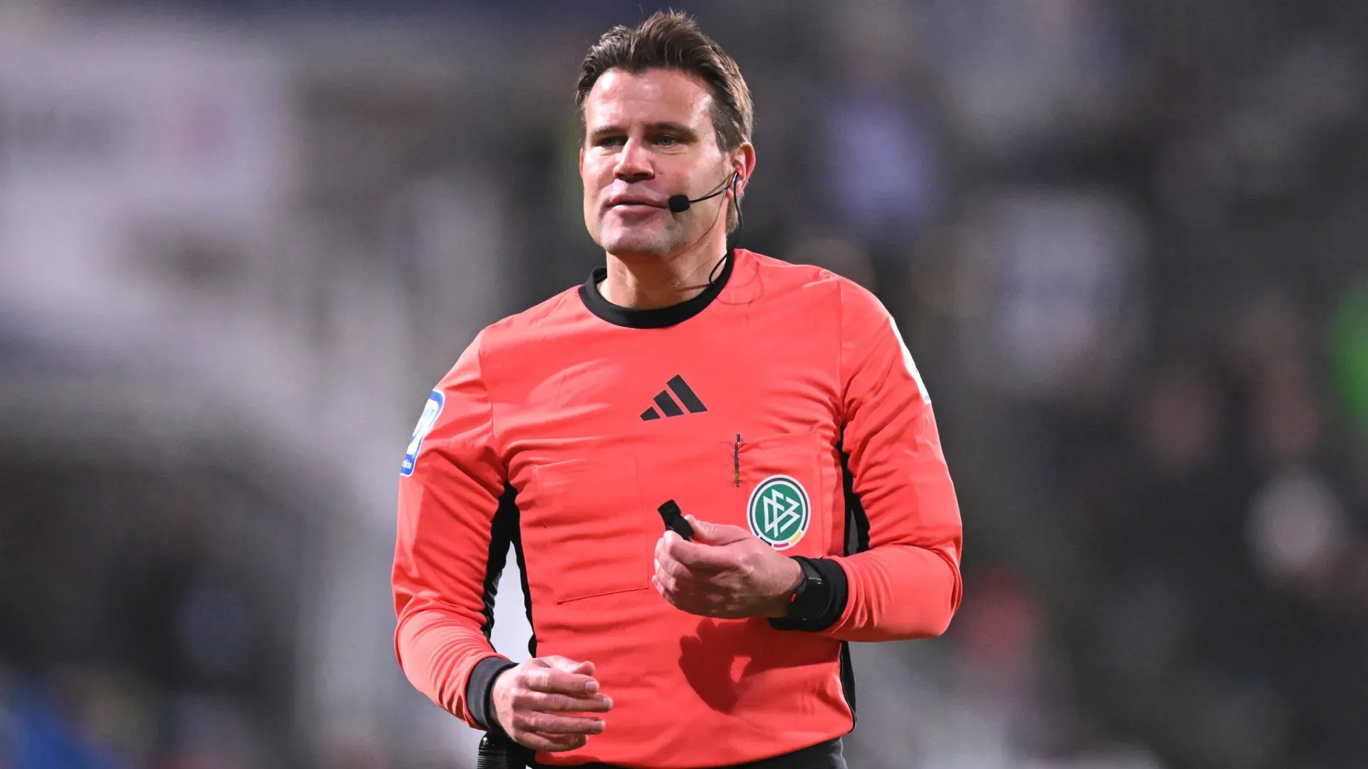 Felix Brych si è fatto male nella partita tra Holstein Kiel e Hoffenheim
