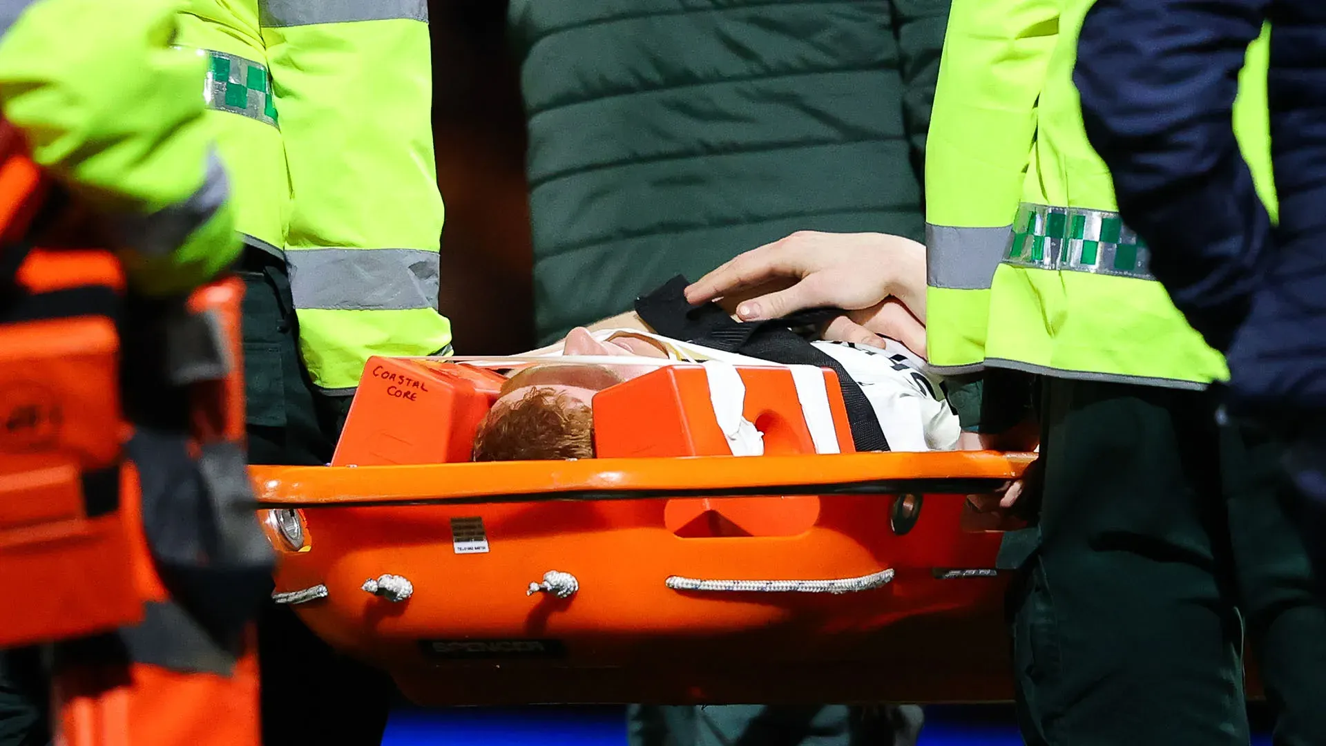 "Tutti allo Shrewsbury Town augurano a Morgan il meglio e sperano che si riprenda completamente e rapidamente"
