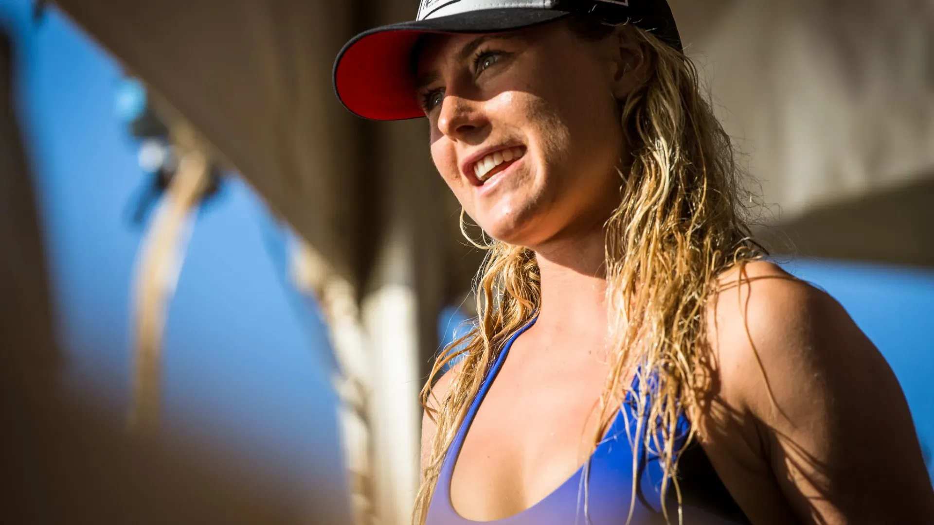 Una fuoriclasse delle onde: le foto di Nikki van Dijk
