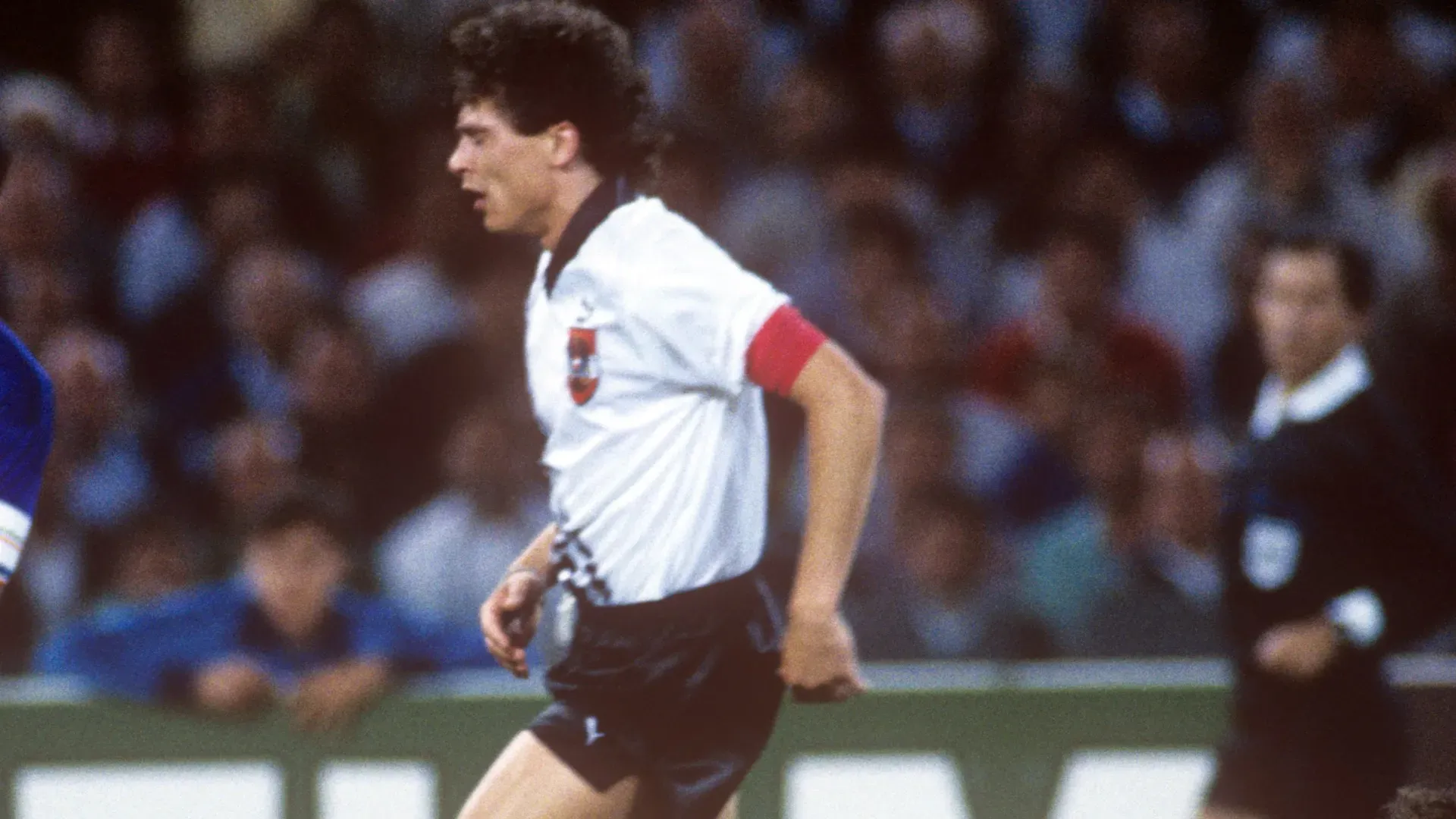 Tra il 1988 e il 1993 ha giocato in Spagna con tre squadre diverse
