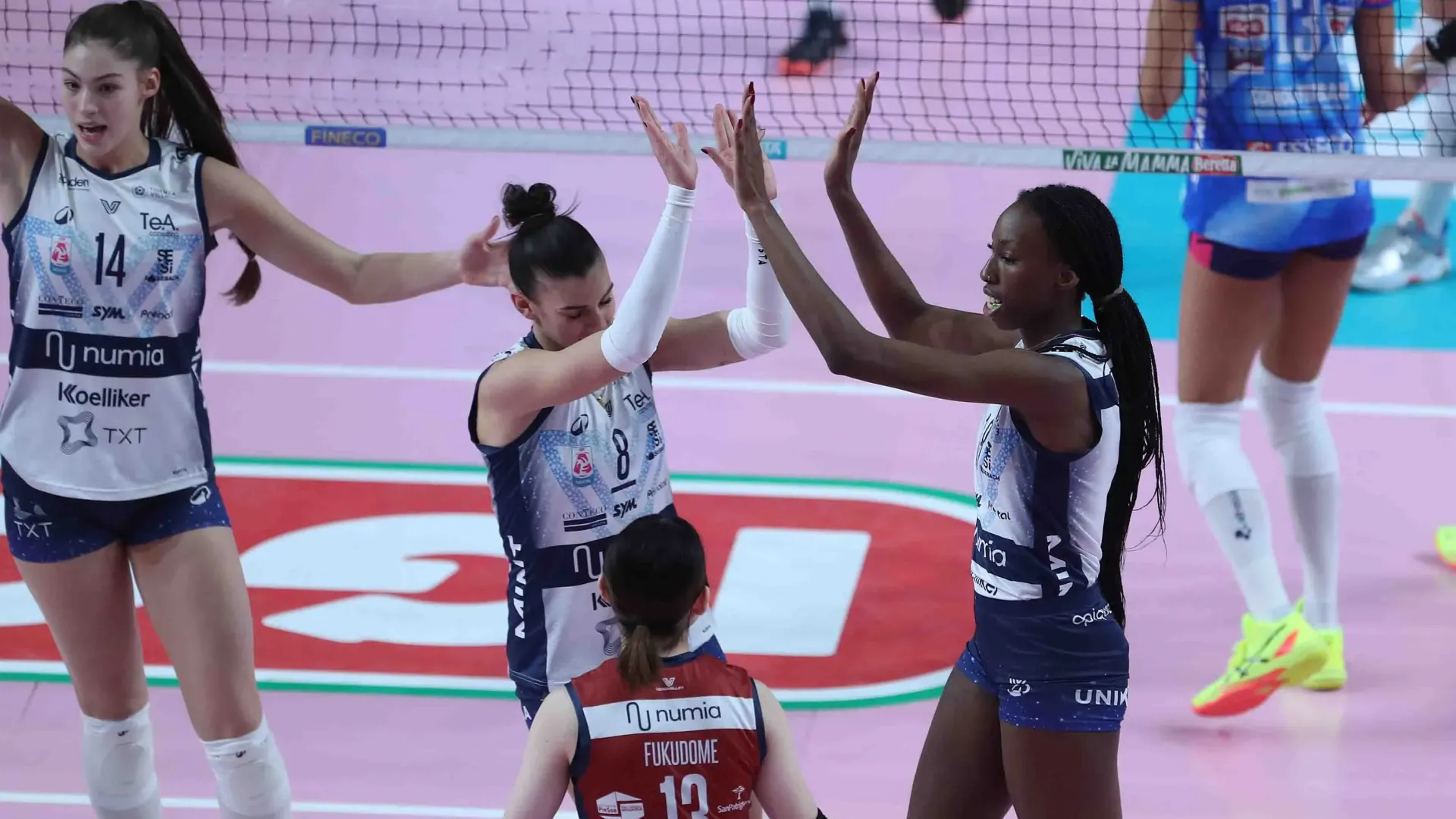 Dopo essersi aggiudicata lo scorso ottobre l’accesso grazie alla vittoria nel terzo round di qualificazione contro CV Gran Canaria, debutto assoluto in CEV Champions League per l’FC Porto, secondo team portoghese a prendere parte alla massima competizione continentale per club, dopo il Clube Academico TROFA nel 2005/06.