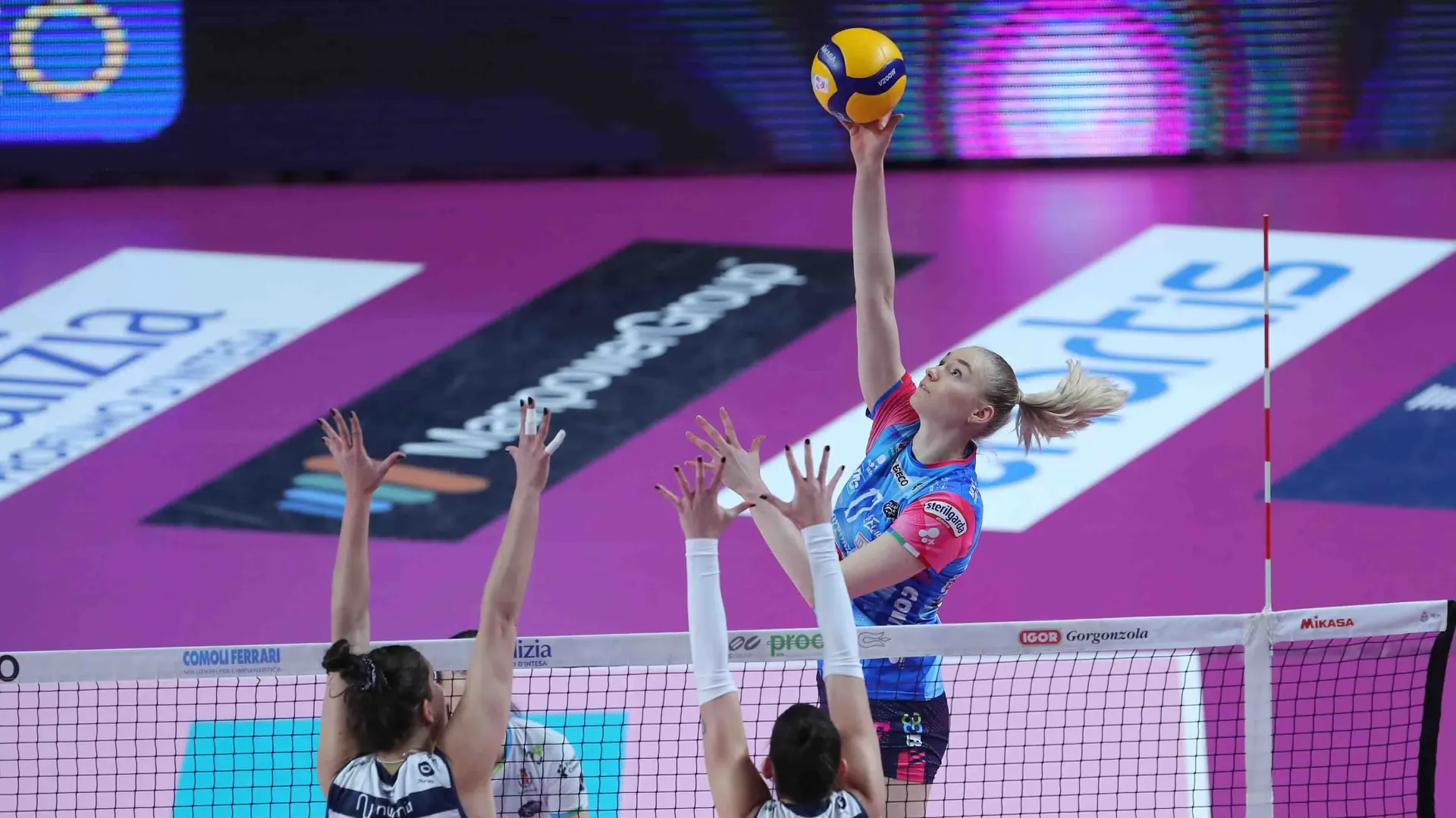 "È essenziale affrontare questa sfida con concentrazione e determinazione, mantenendo l’obiettivo di arrivare all’ultima gara in casa contro il Vakifbank con la possibilità concreta di lottare per il primo posto nella Pool”.