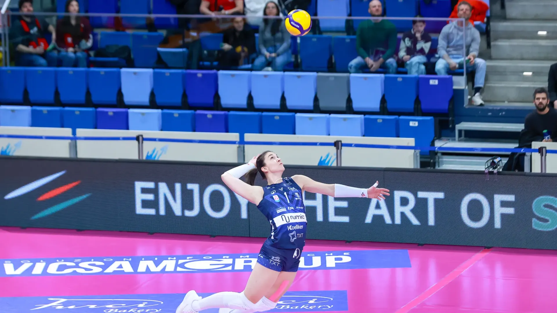 Dalla altra parte sono invece Ludovica Guidi e Elena Pietrini ad aver militato nel roster toscano.