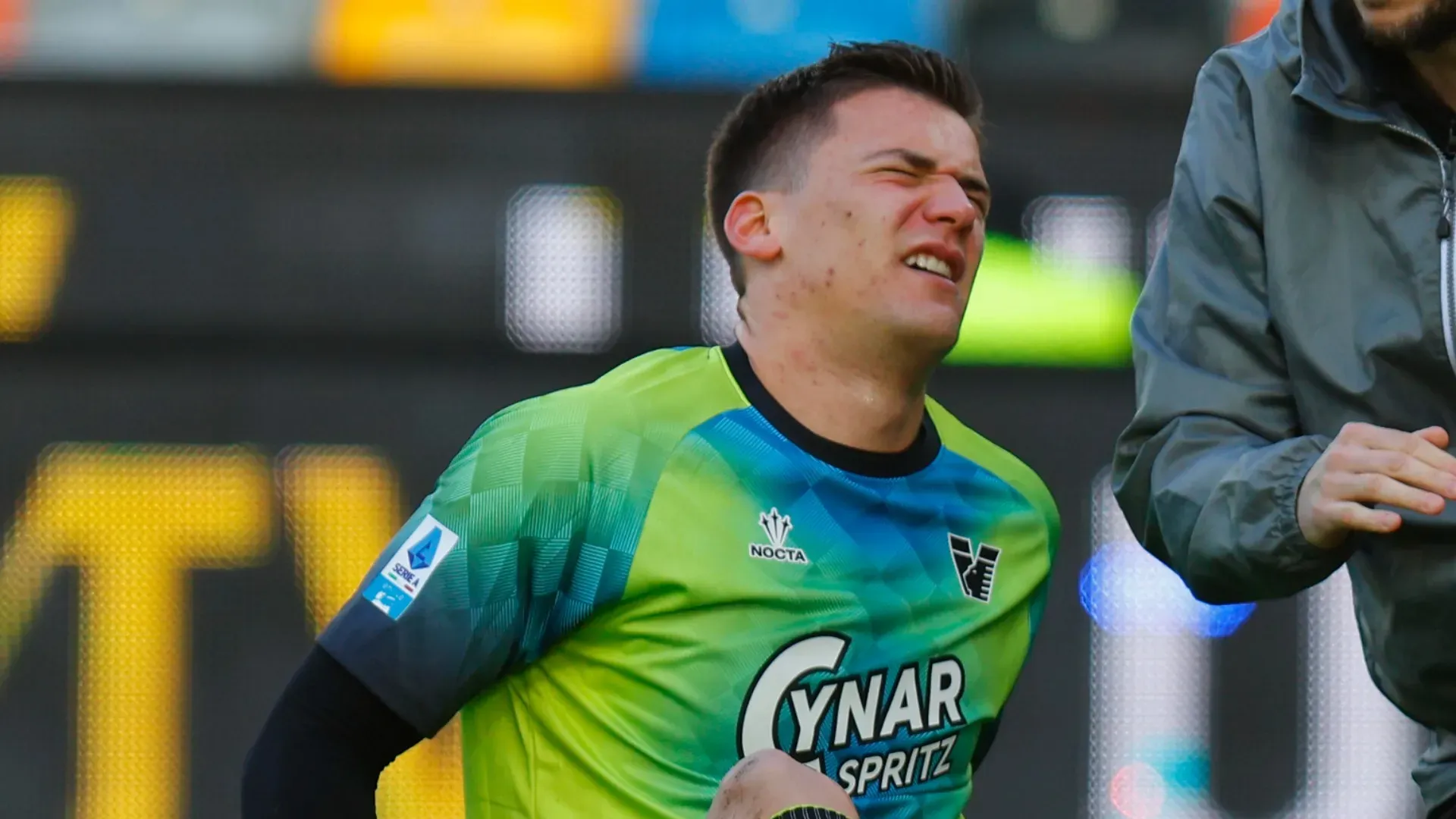 Il portiere del Venezia si è infortunato al minuto 19 della sfida con l'Udinese
