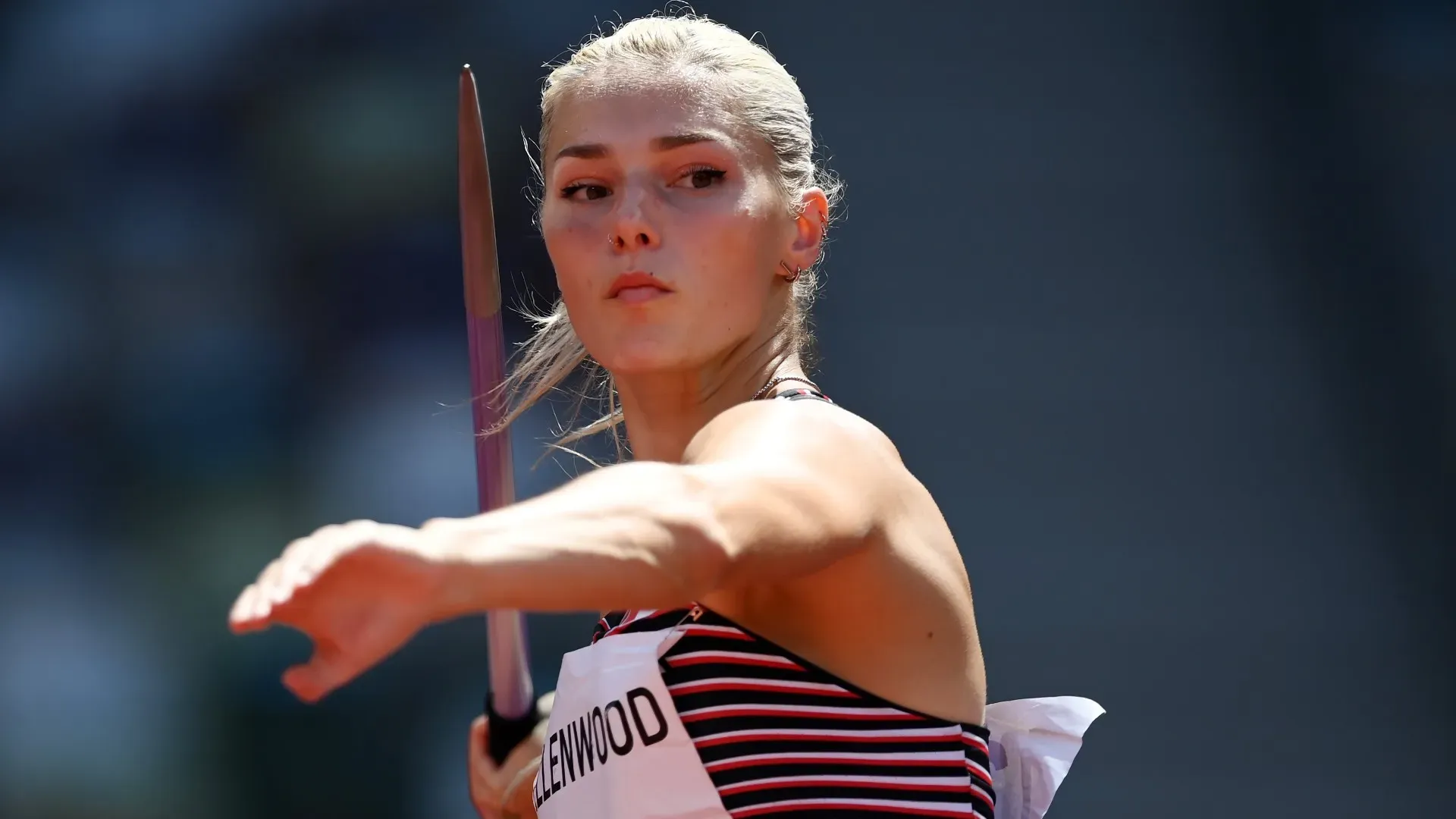 Ha gareggiato per l'Università del Wisconsin, dove si è distinta come una delle migliori atlete universitarie
