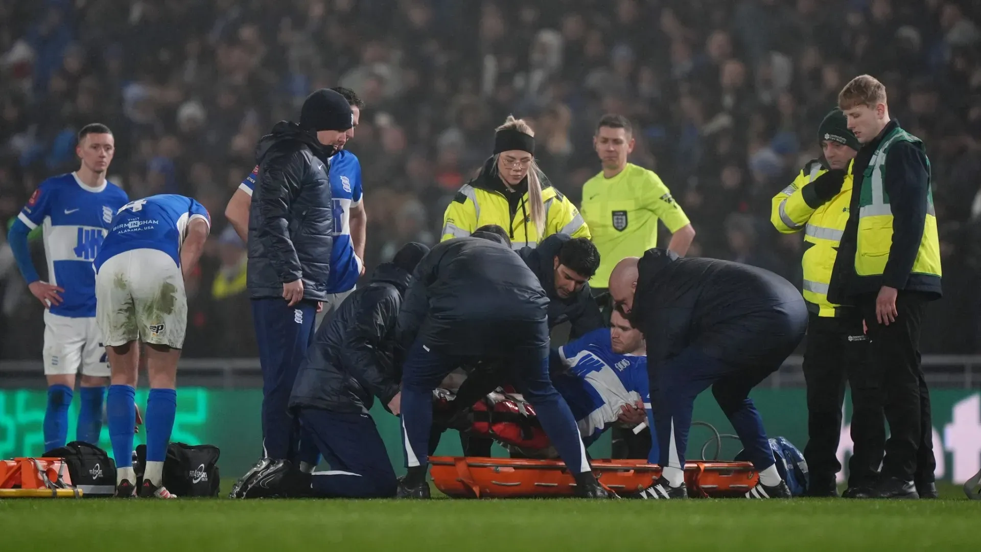 Il campione si è infortunato durante la partita contro il Newcastle
