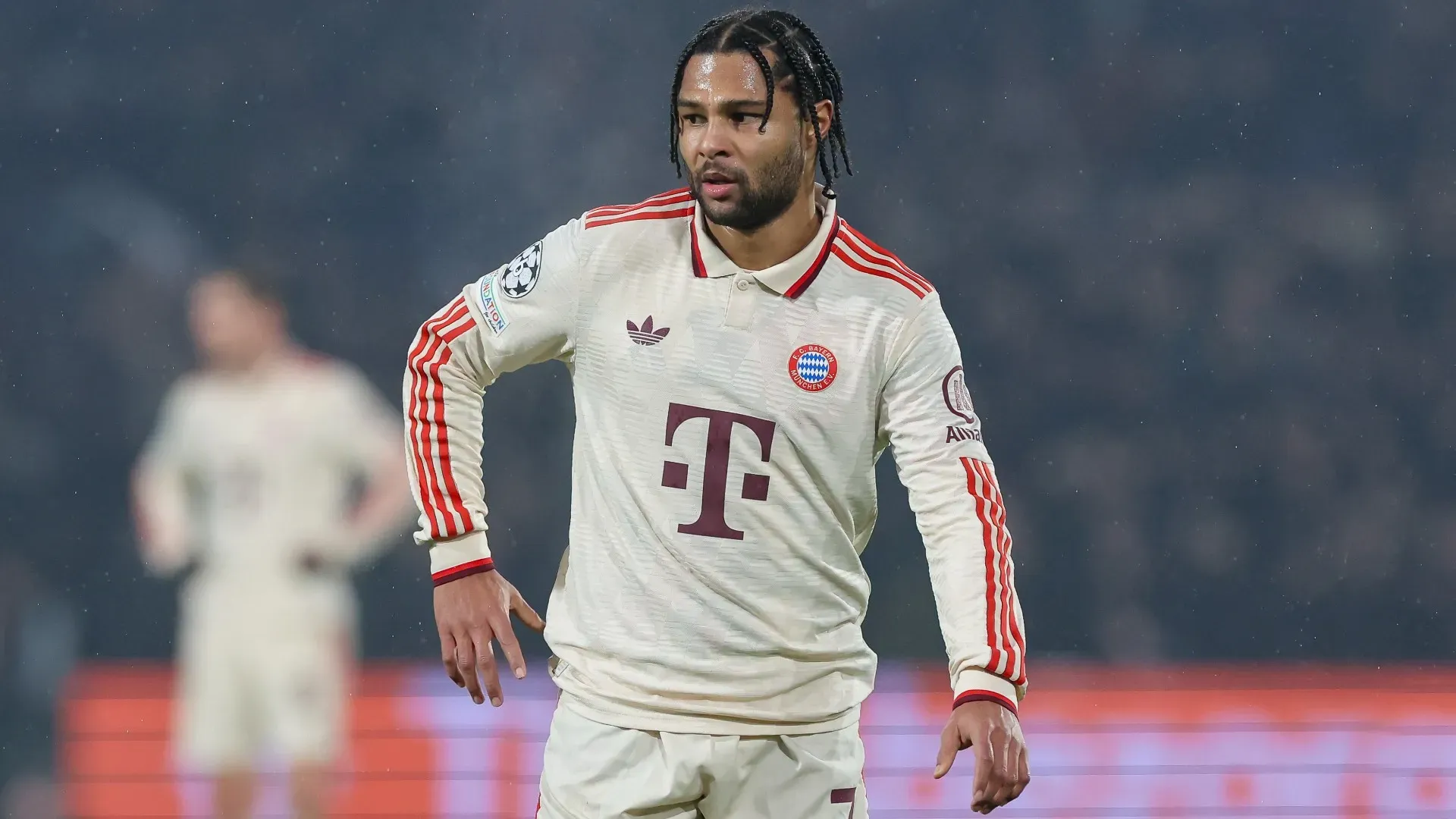 Qualora si decidesse per la permanenza di Gnabry, bisognerebbe parlare del contratto
