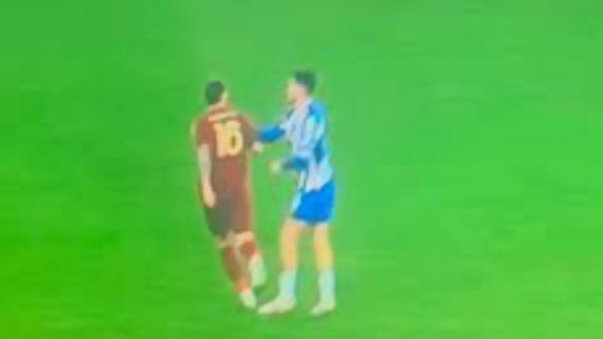 Eustáquio ha reagito alle provocazioni di Leandro Paredes sferrandogli un pugno
