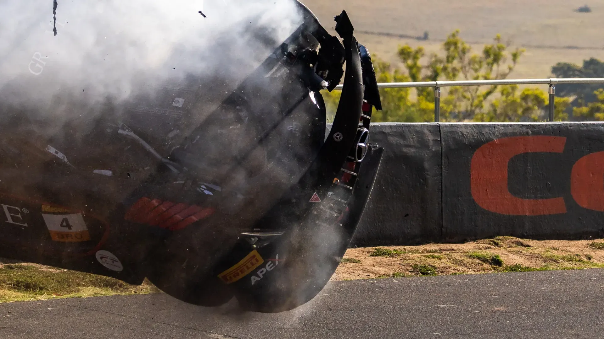 Stephen Grove si è schiantato durante la Bathurst 12 Hour
