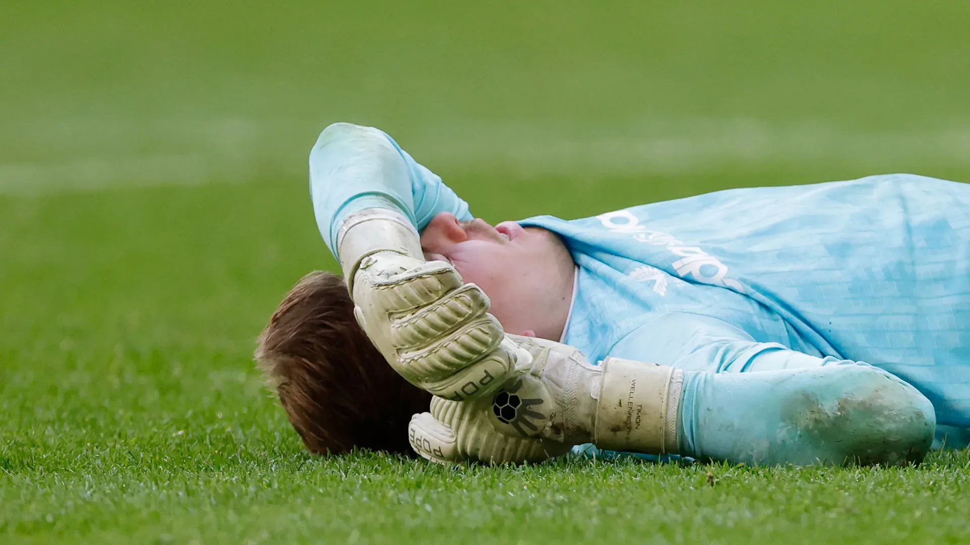 Wellenreuther è stato molto coraggioso a tuffarsi sul pallone nonostante Weghorst
