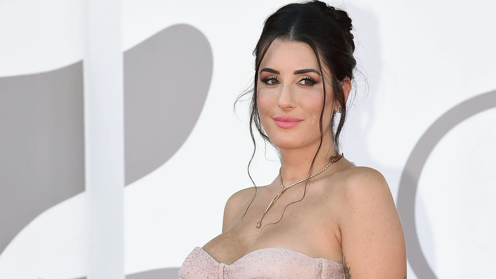 Oggi è un'influencer e una modella molto apprezzata nel panorama mondiale
