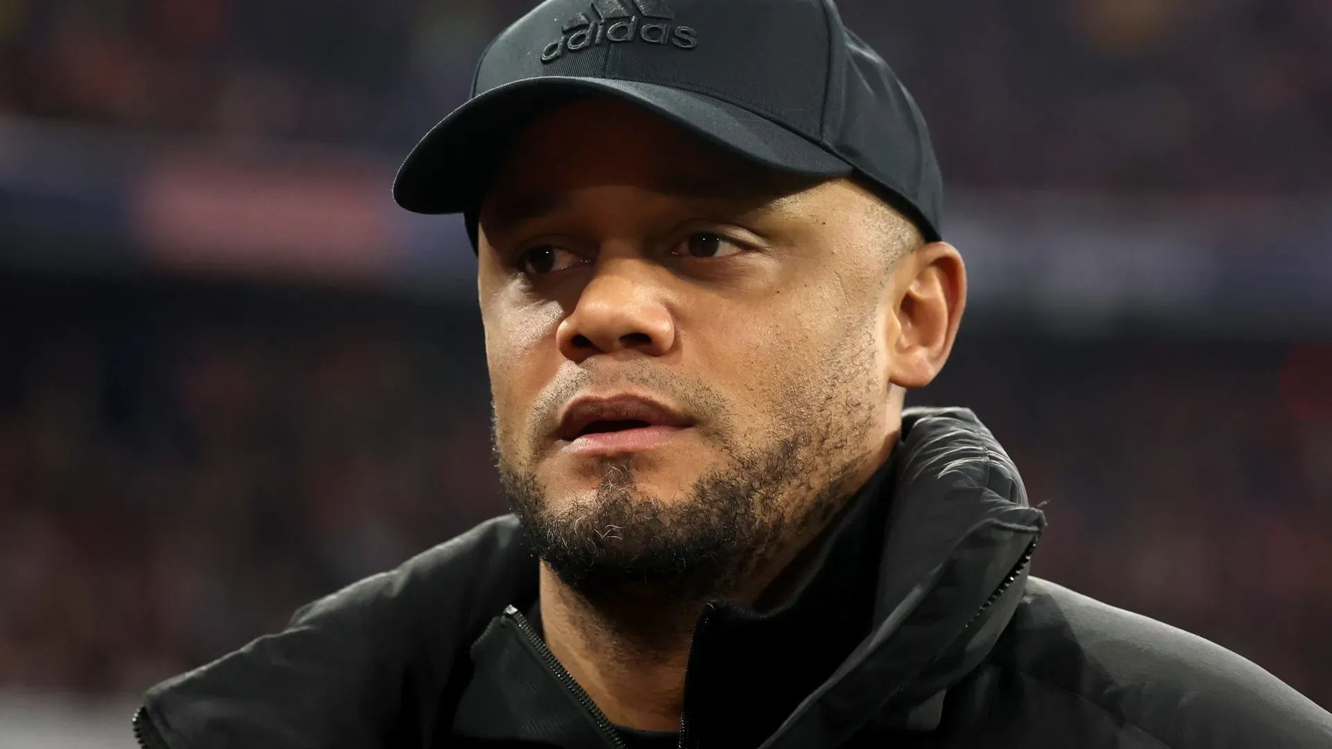 Kompany sarebbe pronto a schierarlo nel trio offensivo di trequartisti insieme a Olise e Musiala dietro alla punta Harry Kane 