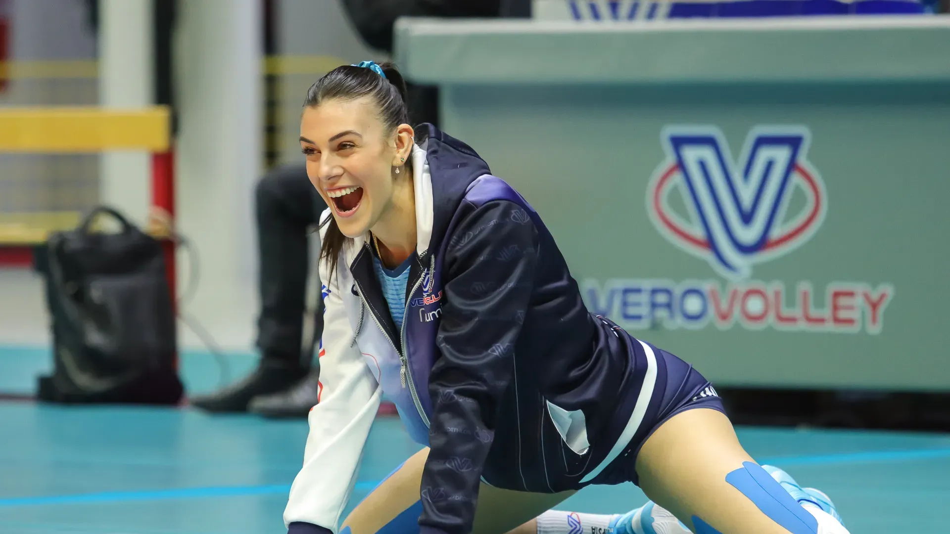 Entrambe le squadre sono alla ricerca di punti preziosi per guadagnare posizioni in classifica in vista dei Playoff: le marchigiane con 33 punti sono al momento ottave appaiate a Bergamo, settima, e a -4 da Busto Arsizio, sesta.