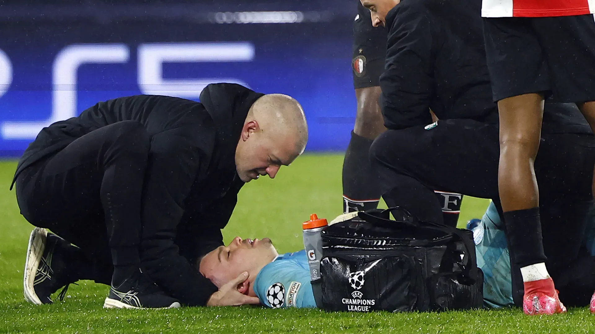 Nonostante i due colpi in testa, Wellenreuther è riuscito a concludere la partita
