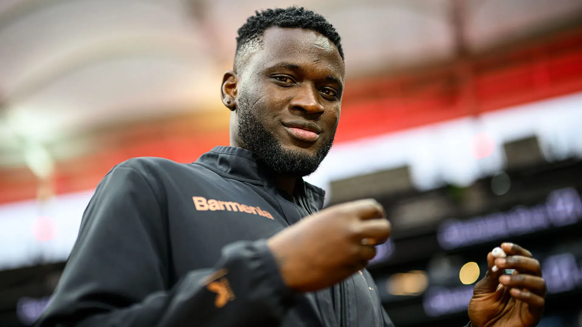 Boniface ha giocato dal 2023 al 2025 al Bayer Leverkusen, con cui ha vinto un campionato