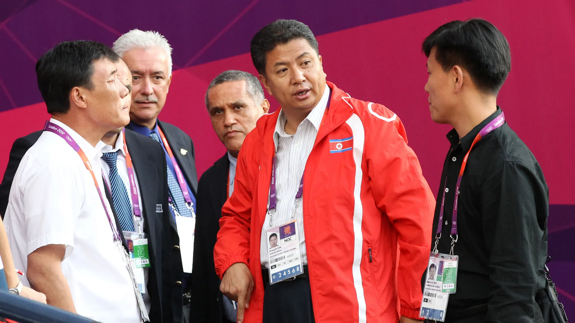 La Corea del Nord ha rifiutato di iniziare la partita finché non è stata rimossa la bandiera sbagliata dallo schermo
