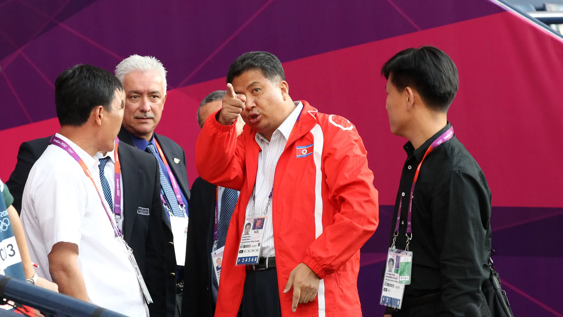 Scambiano la bandiera, la Corea del Nord si infuria
