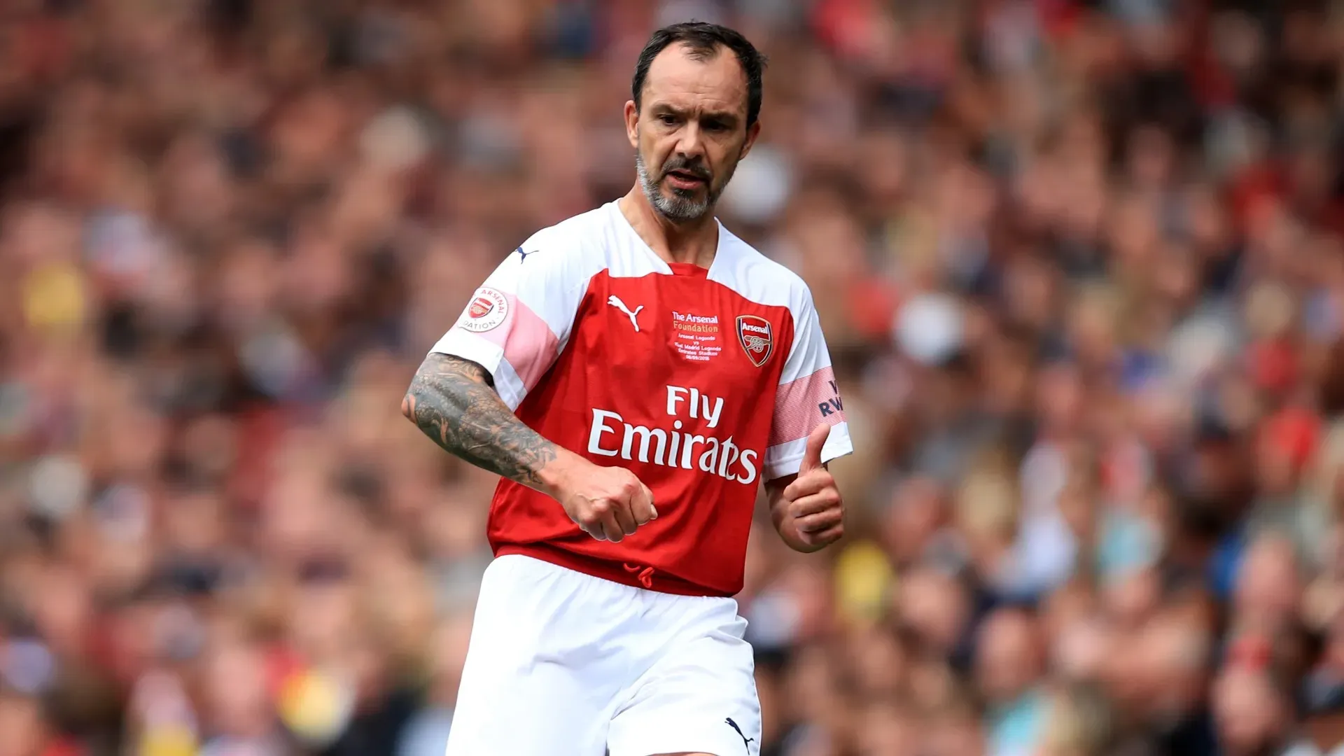 Dopo una vita passata all'Arsenal, oggi David Hillier è un vigile del fuoco
