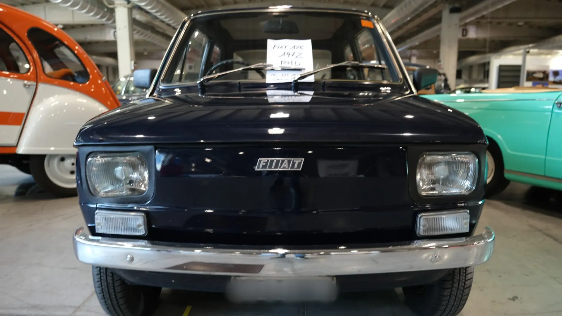 La Fiat 126 nasce per raccogliere l'eredità della celebre 500 e offrire mobilità urbana semplice e accessibile.