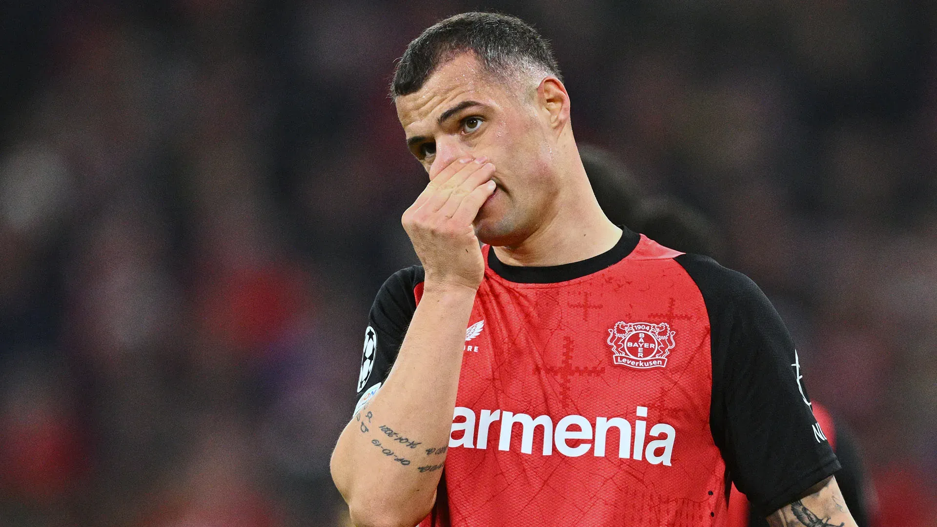 In entrata l'obiettivo principale è Granit Xhaka, ritenuto non incedibile dal Bayer Leverkusen
