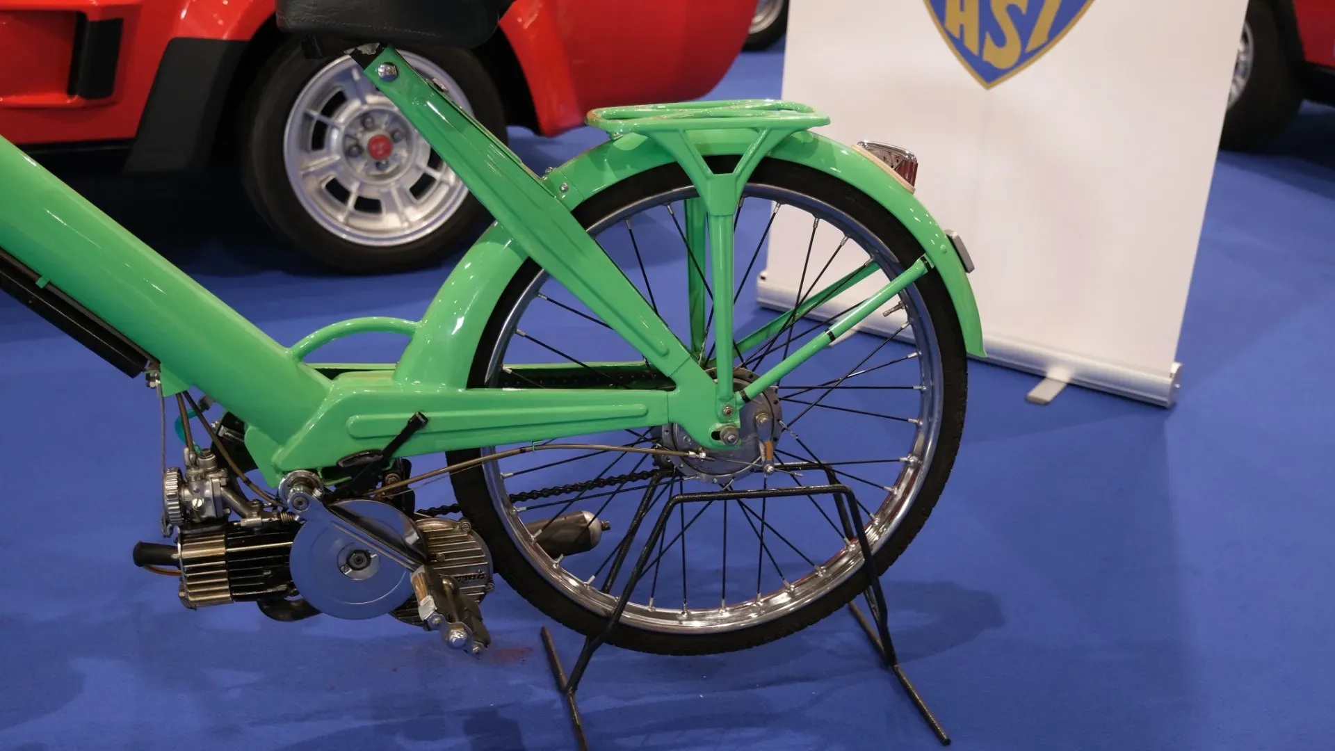 L'azienda campana crea tre modelli iconici: Baio, Rocket 200 e Paperino, assemblati a pochi passi dal mare.