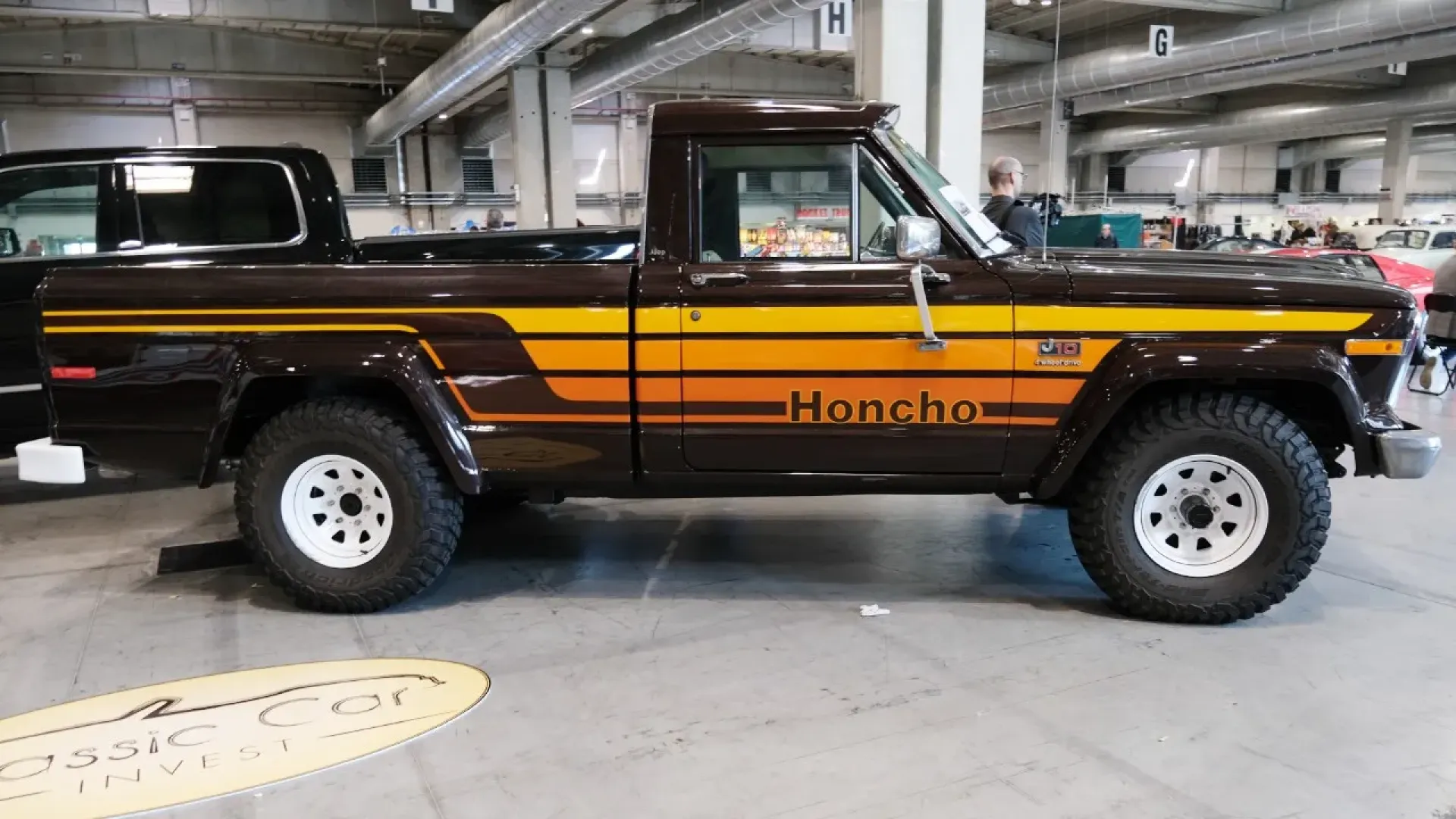 Questi allestimenti non erano solo decorativi: erano un modo per rendere il pick-up qualcosa di più di un semplice mezzo da lavoro.
