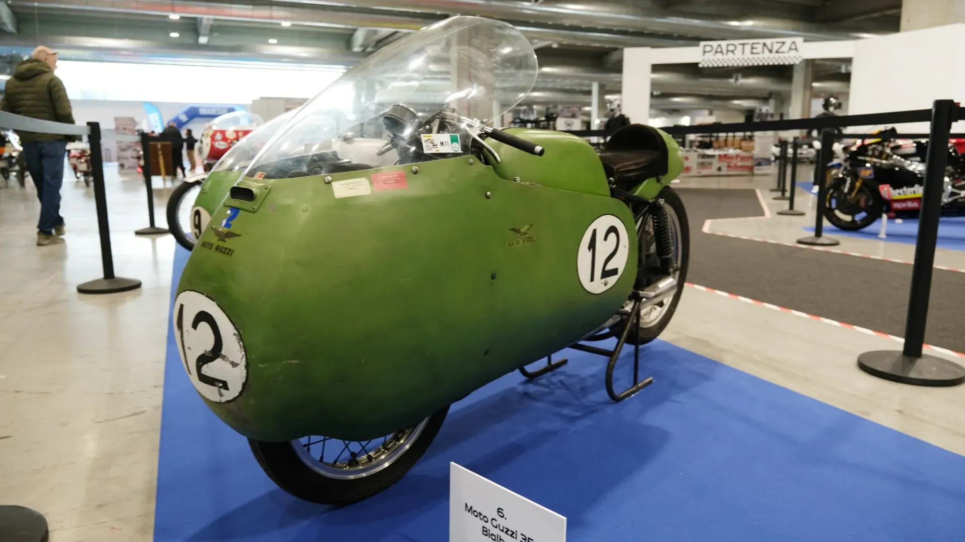 Il baricentro basso e il serbatoio capiente la rendevano perfetta per gare lunghe come il Tourist Trophy.
