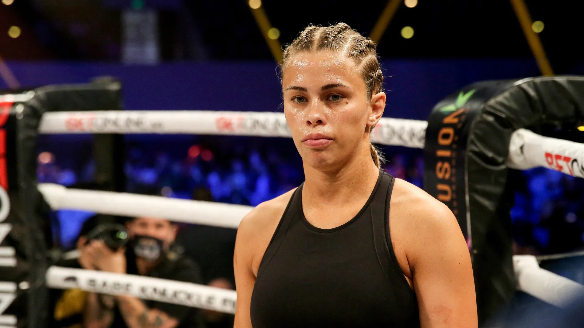 Dall'ottagono ai set fotografici: Paige VanZant continua a brillare in ogni campo