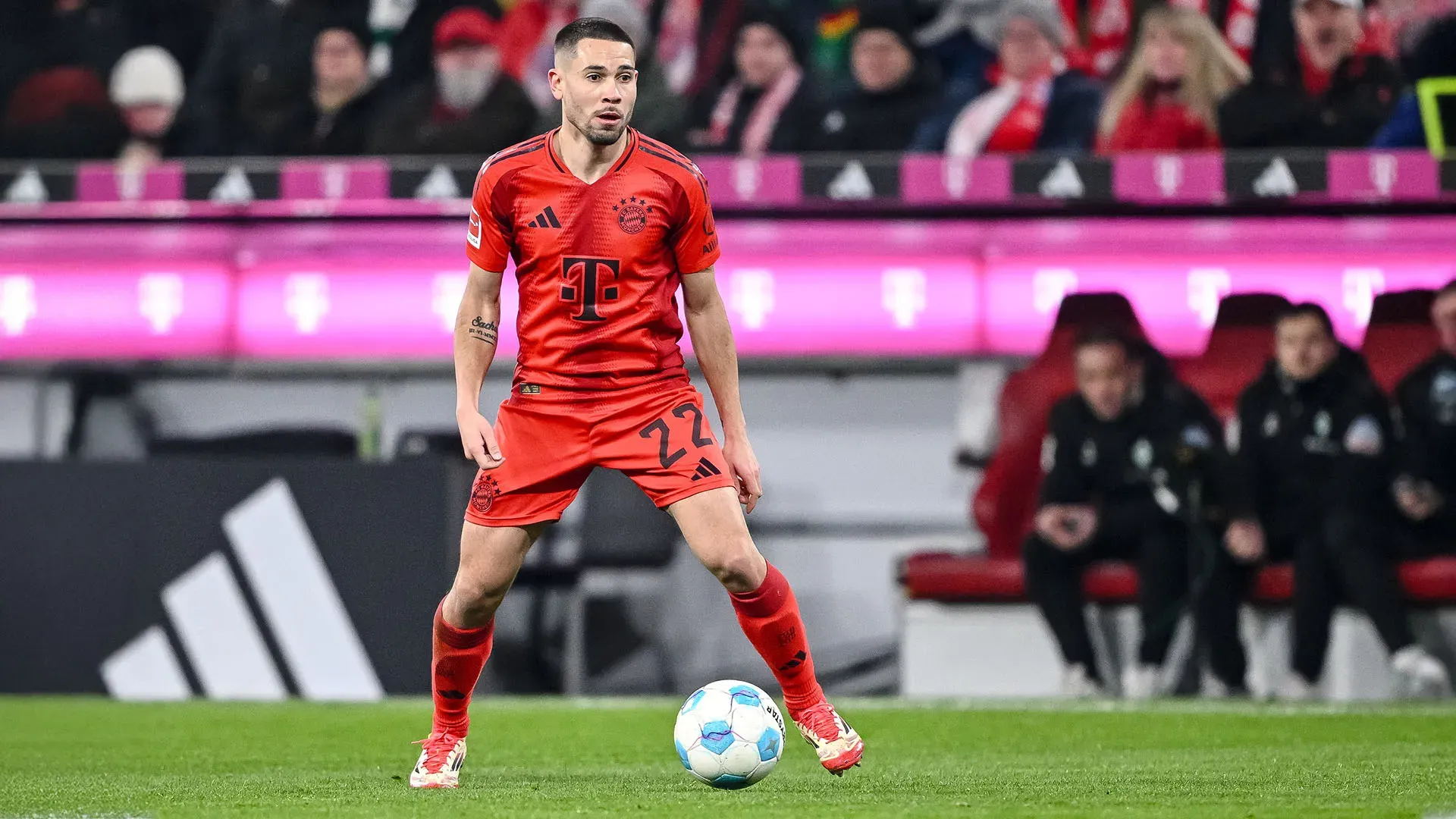 Non ci sarà più spazio per Raphaël Guerreiro che quindi verrà messo sul mercato
