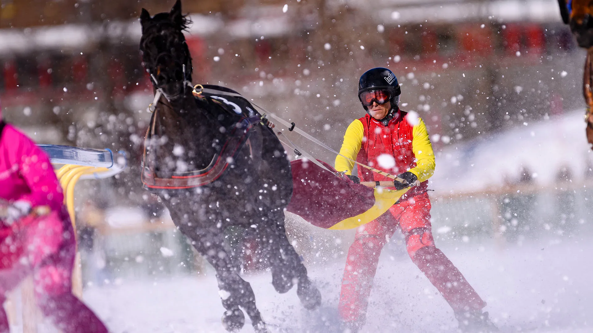 Lo Skijoring fece parte delle Olimpiadi di Sankt Moritz del 1928, come sport dimostrativo