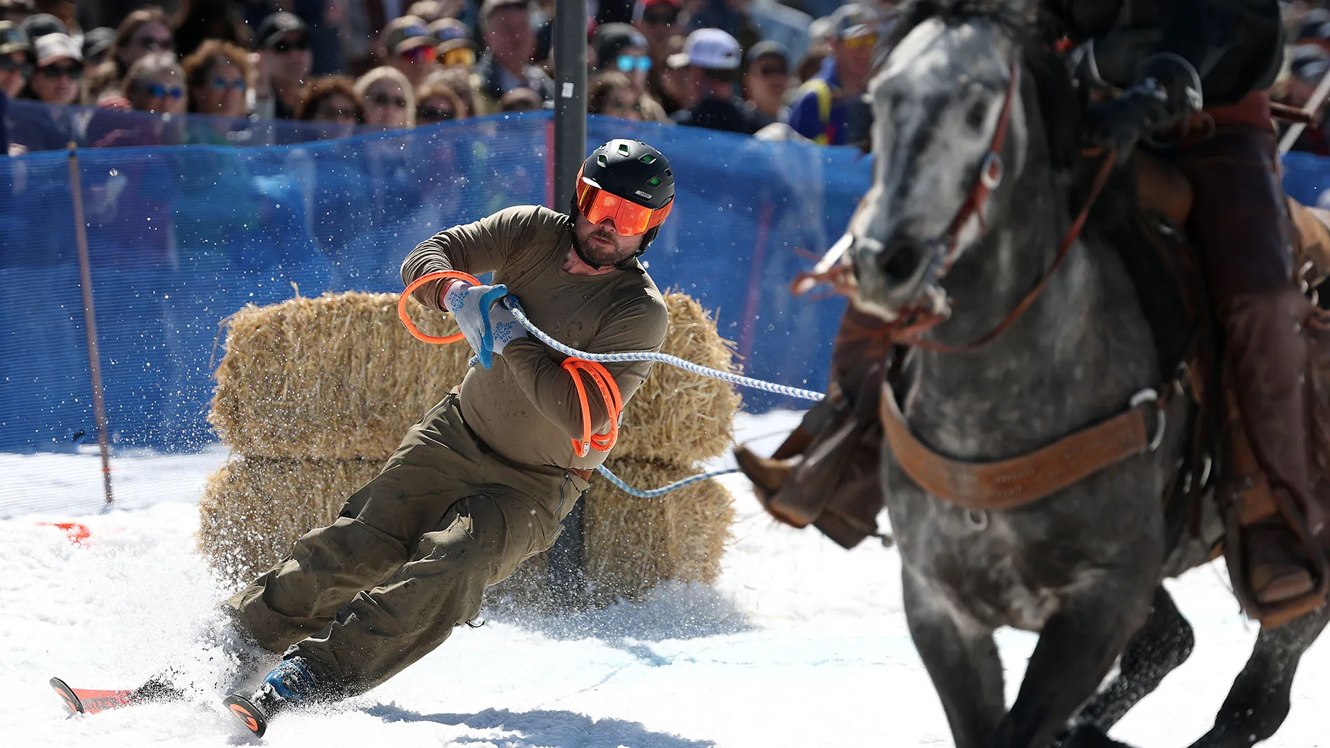 Lo Skijöring è un antico sport invernale nato nei paesi scandinavi
