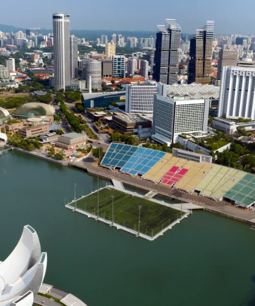 In questo stadio si gioca sull’acqua. Le immagini da Singapore