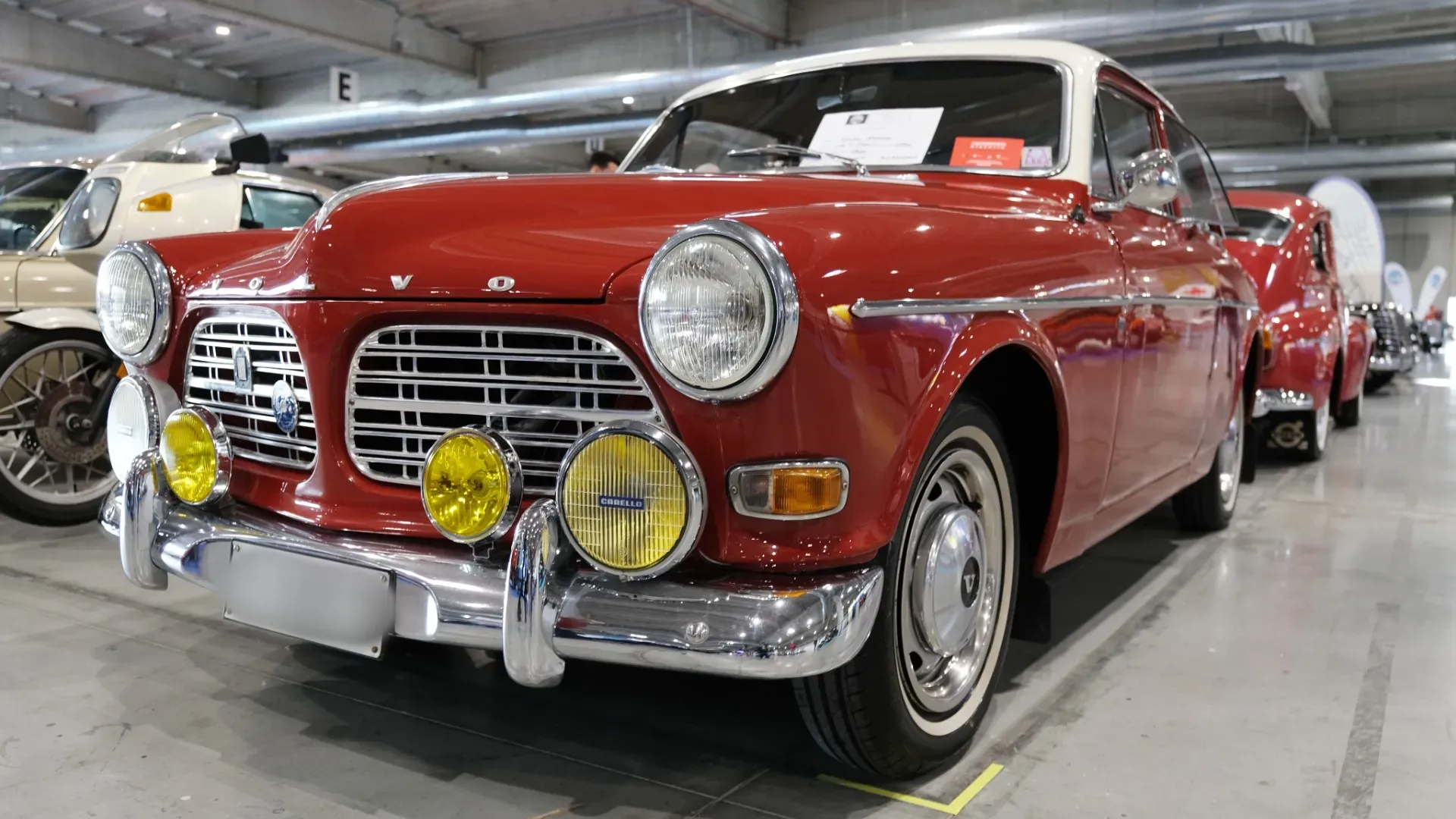Nel 1958 arrivò la versione 122S, con più potenza e un atteso cambio a quattro marce: l’Amazon diventava anche sportiva.