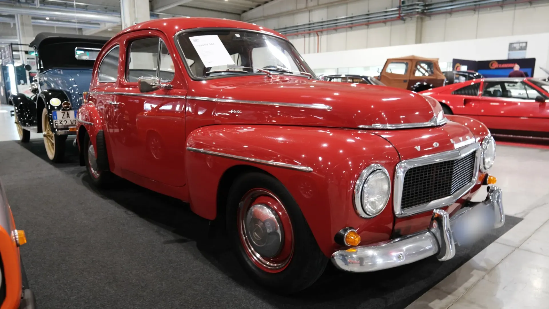 La 544 rappresenta un passaggio chiave nell'evoluzione dell'auto svedese.