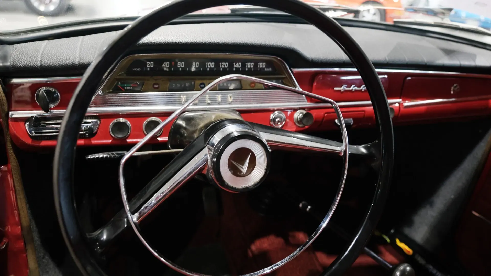 Il B18 era disponibile nelle varianti monocarburatore (B18A) e bicarburatore (B18D).