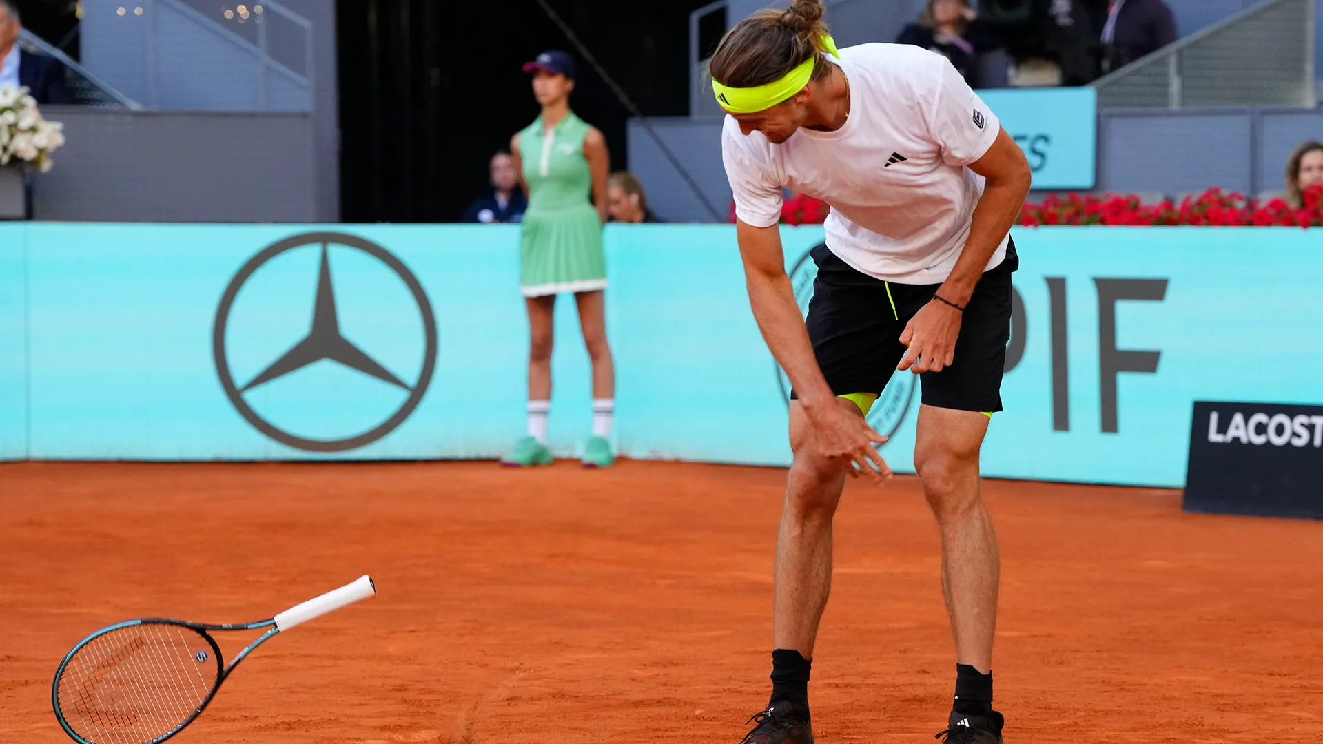 Il tennista non è riuscito a contenere la rabbia contro Francisco Cerúndolo
