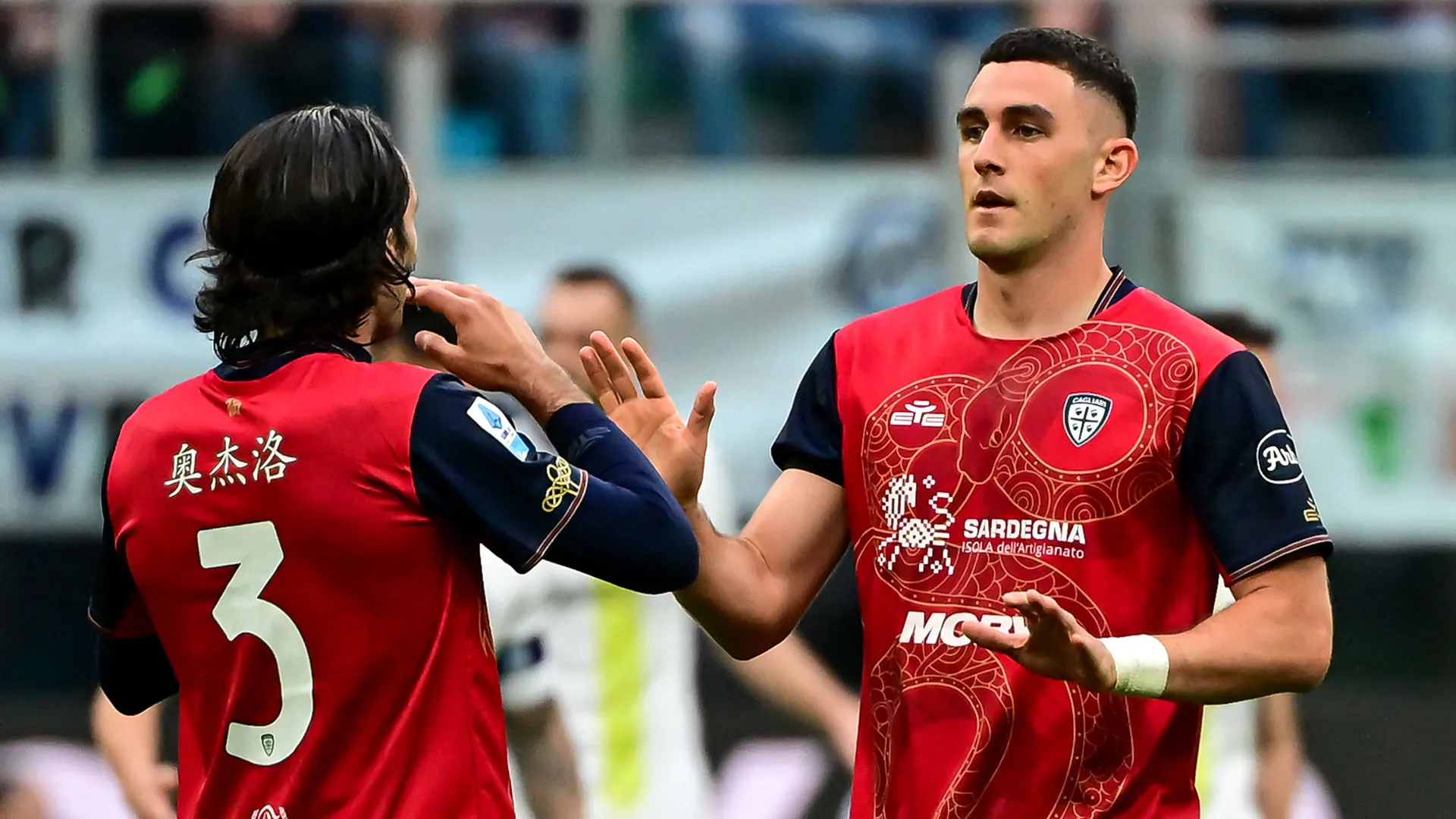 La maglia è piaciuta moltissimo ai tifosi ed è pensata come pezzo da collezione