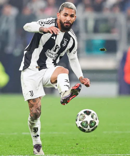 La Juventus si sbarazza di Douglas Luiz: le cifre