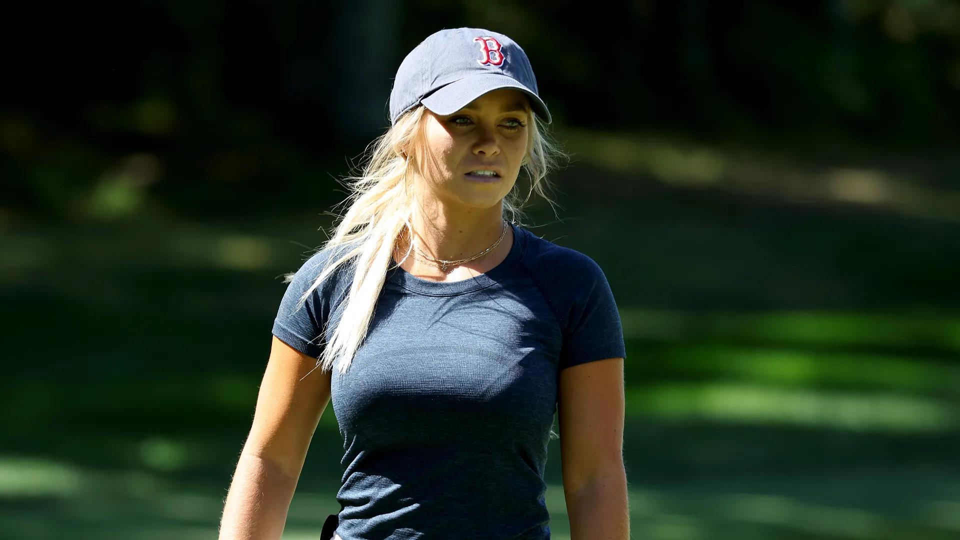 Ha praticato golf universitario presso la George Fox University, distinguendosi grazie al suo talento
