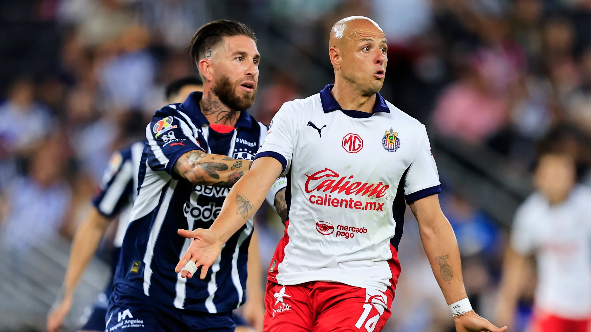 Recentemente, ha sfidato l'ex difensore del Real Madrid (ed ex compagno di squadra) Sergio Ramos, ora al Monterrey