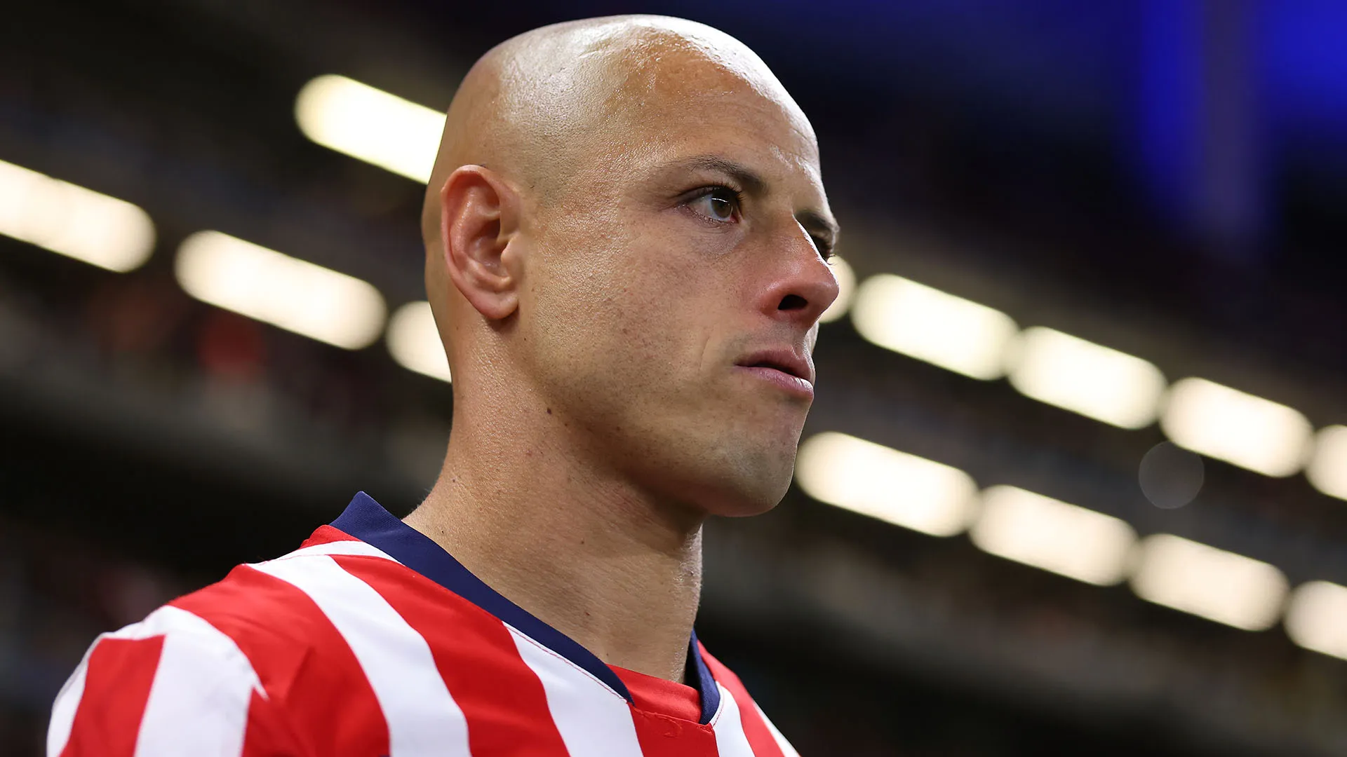 Javier Hernandez ha perso i capelli ma non il vizio del gol