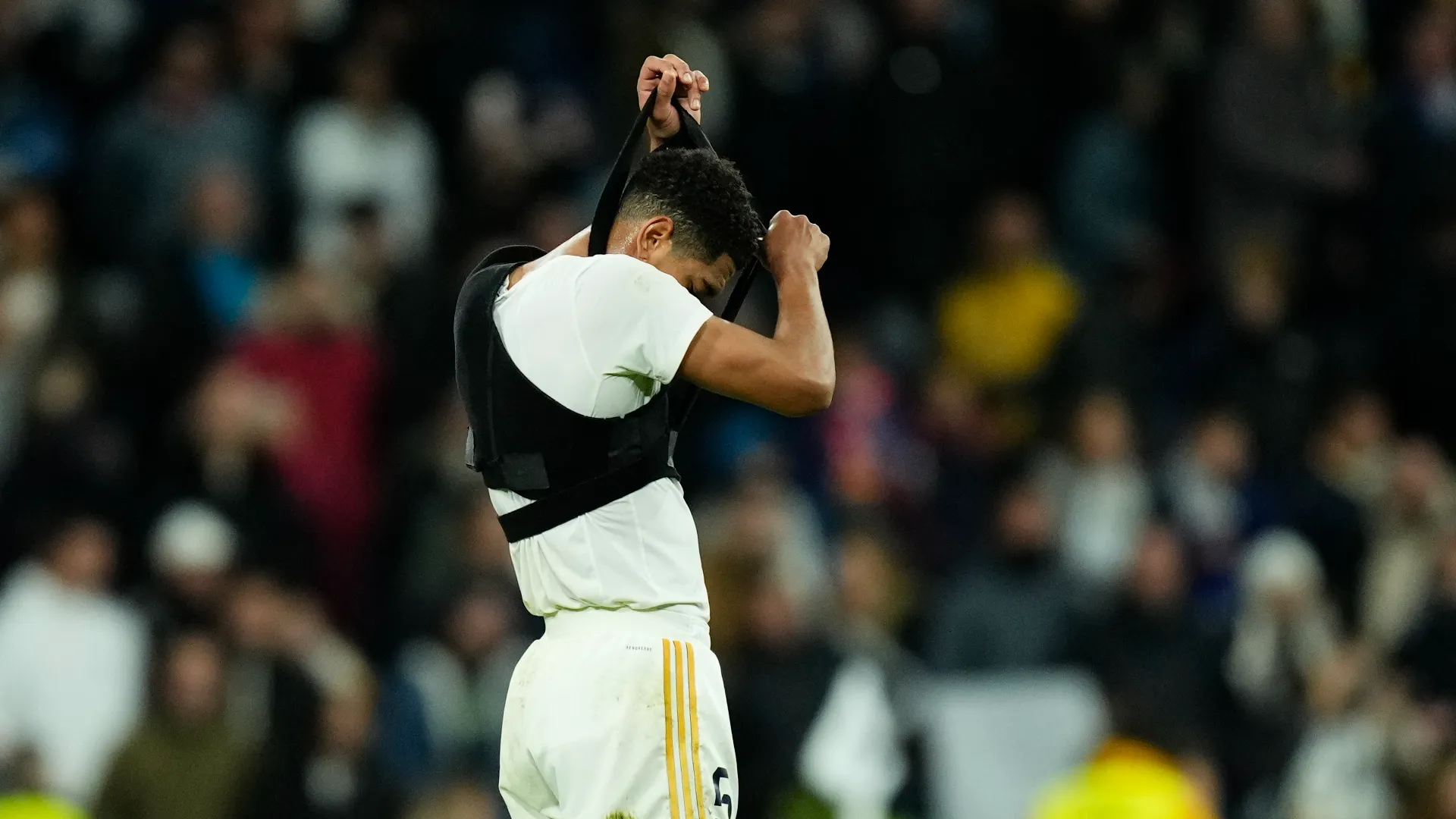 Il campione inglese convive con un problema alla spalla da un anno
