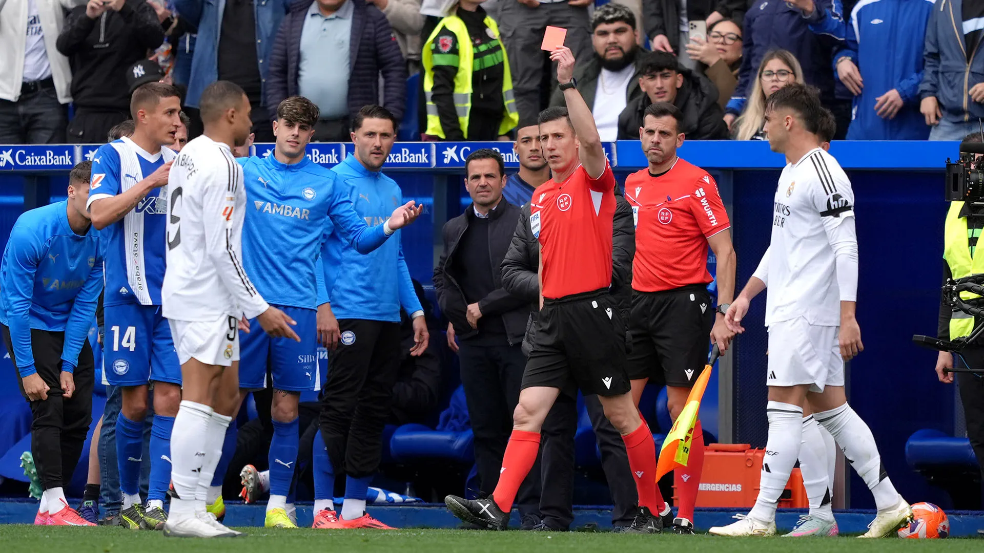 Kylian Mbappé rischia una lunga squalifica dopo il gesto
