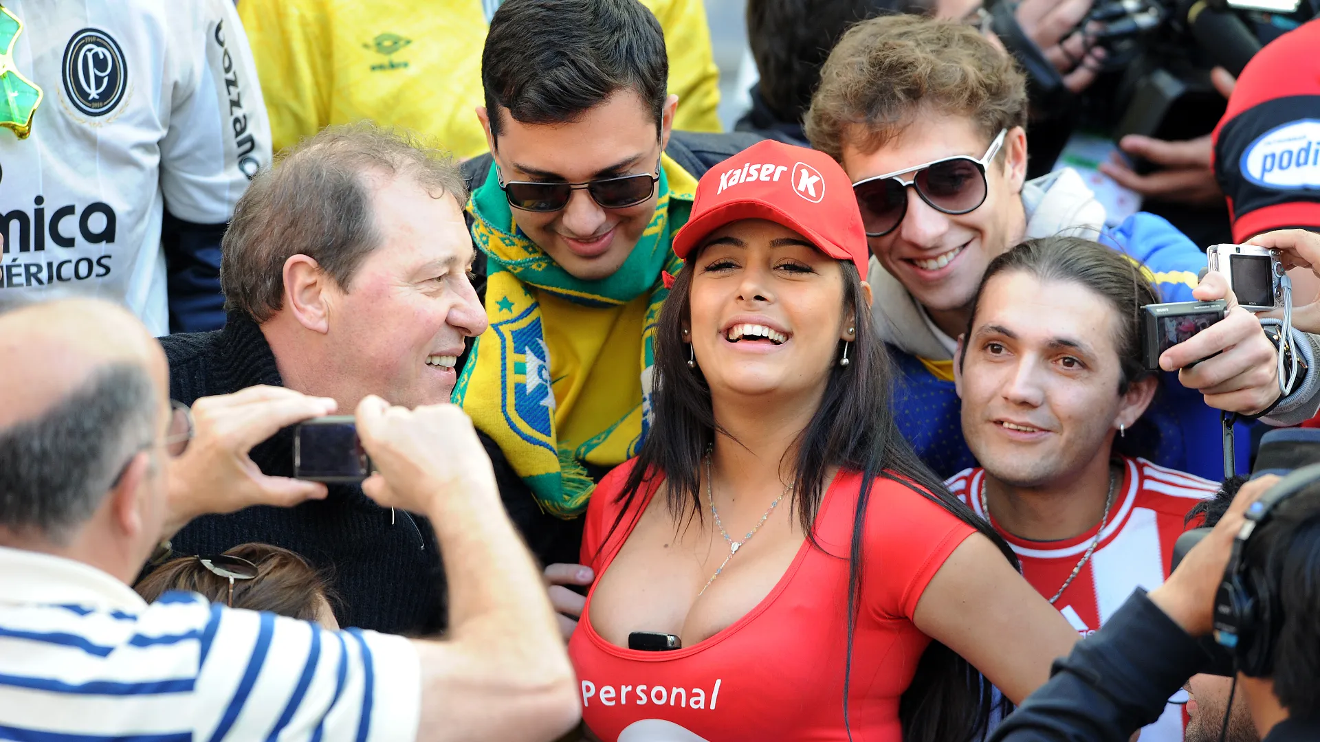 Sui social Larissa condivide quotidianamente le sue attività con i fan
