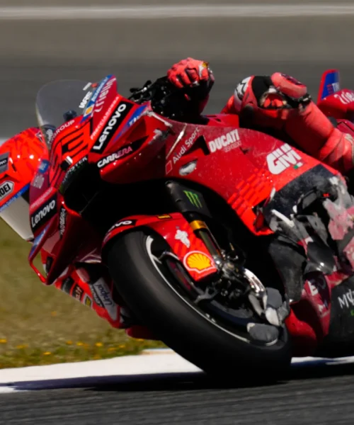 MotoGP, Silverstone: Marc Marquez domina nelle prime libere
